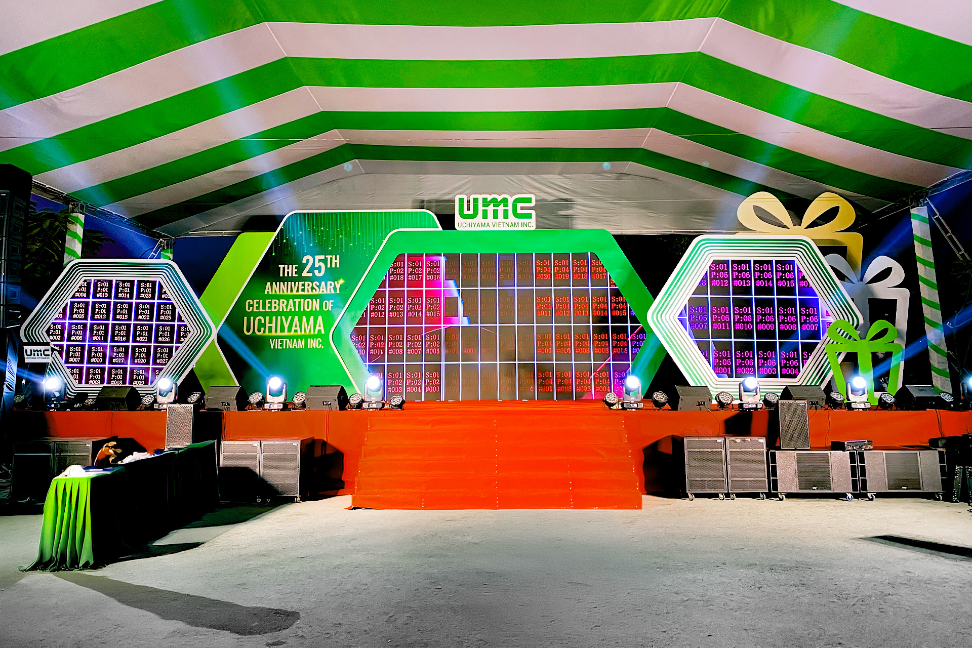 AZparty x  Uchiyama Vietnam: Kiến Tạo Không Gian Sân Khấu Hoành Tráng